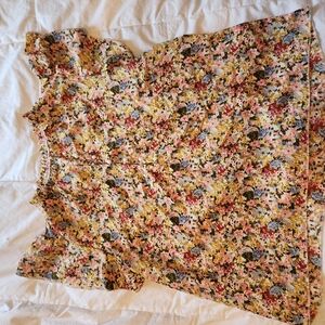 Floral Short Ruffle Sleeve Women's Top, Size Large
